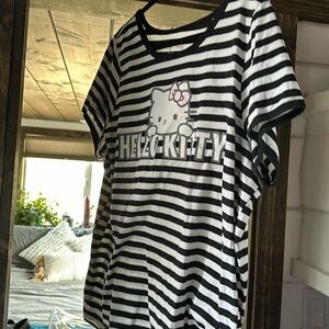 Hello kitty t-shirt